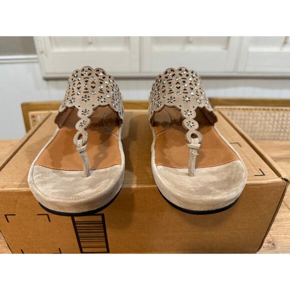 L'Amour Des Pieds Chuxley Women's Wedge Flip Flop Taupe Suede Size 9.5 NWOT - Picture 5 of 13